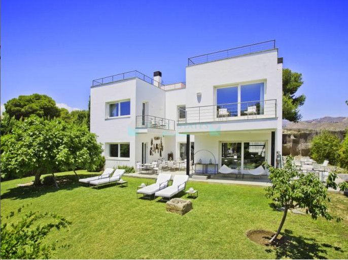 Villa in Los Monteros, Marbella East