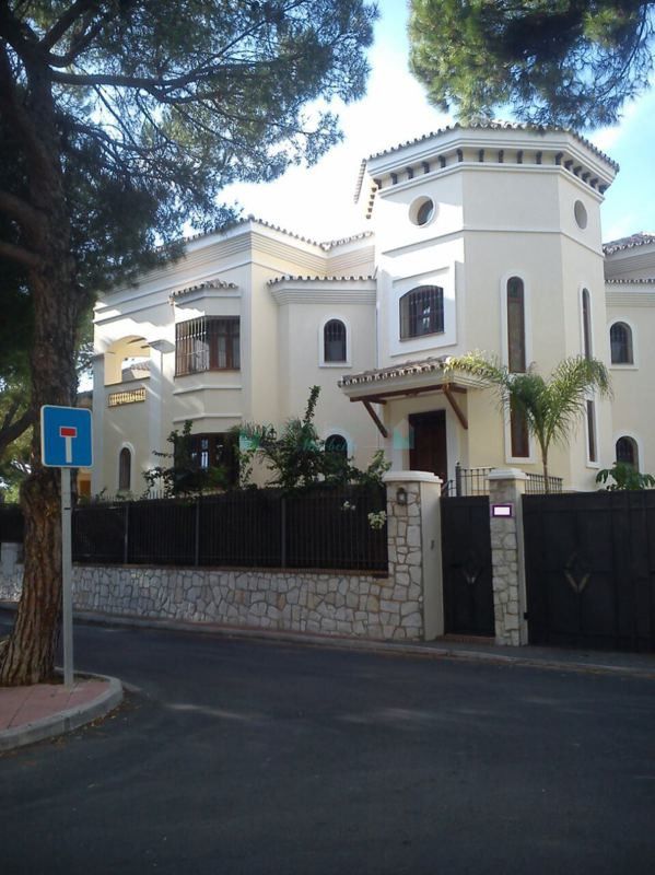 Villa in Las Chapas, Marbella East