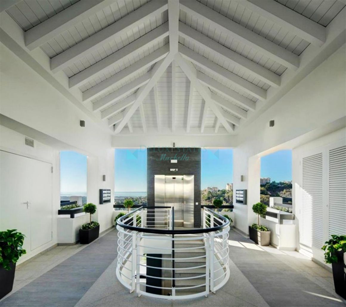 Penthouse in La Heredia, Benahavis