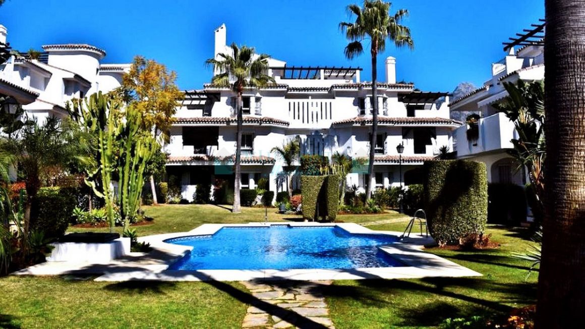 Studio for sale in Nueva Andalucia