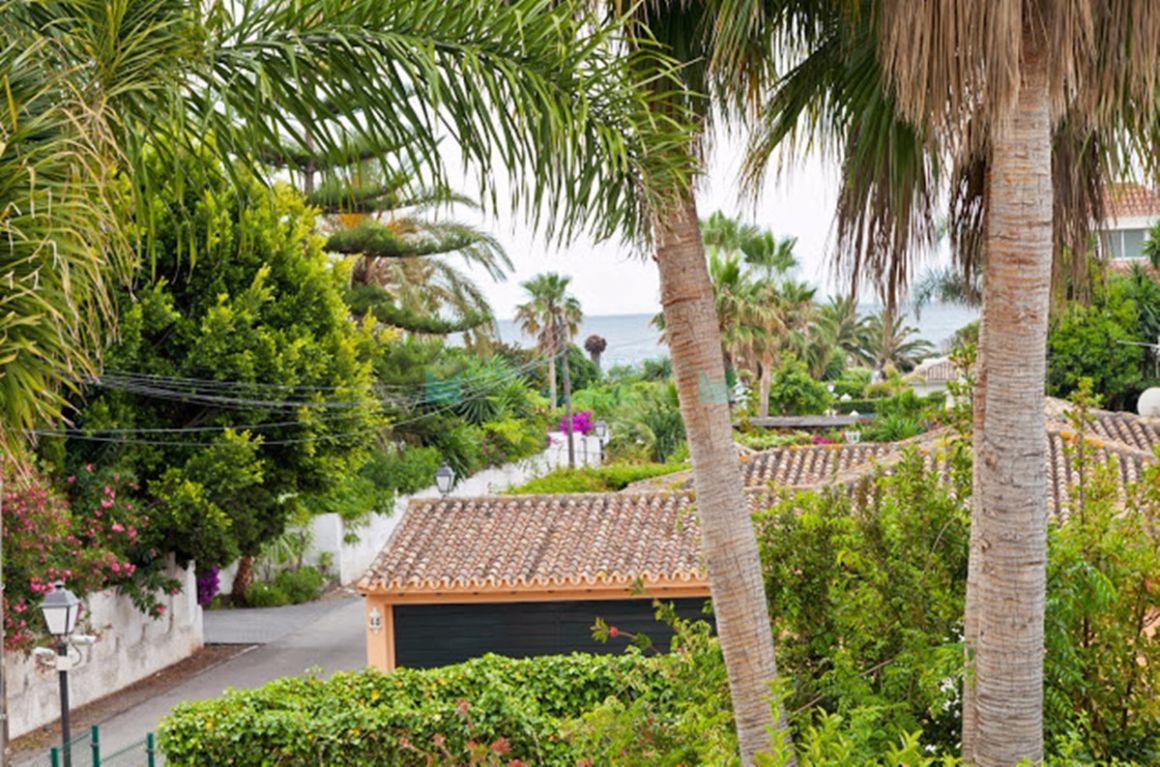 Semi Detached Villa for rent in Marbella - Puerto Banus