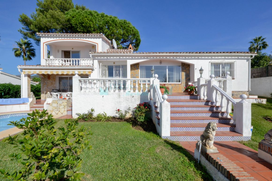 Villa for sale in Elviria, Marbella East
