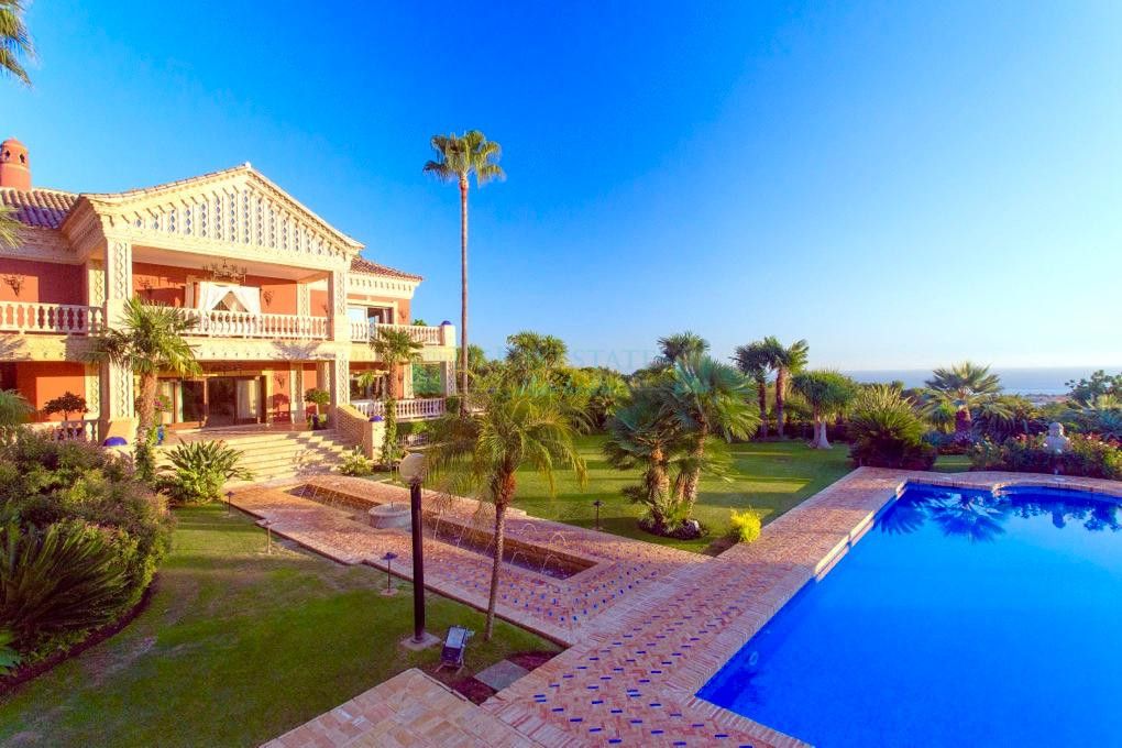 Villa for sale in Sierra Blanca, Marbella Golden Mile