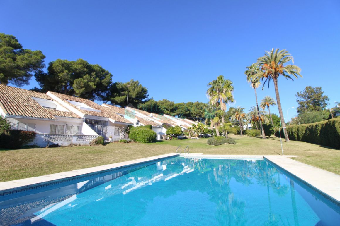 Ground Floor Apartment for sale in Nueva Andalucia