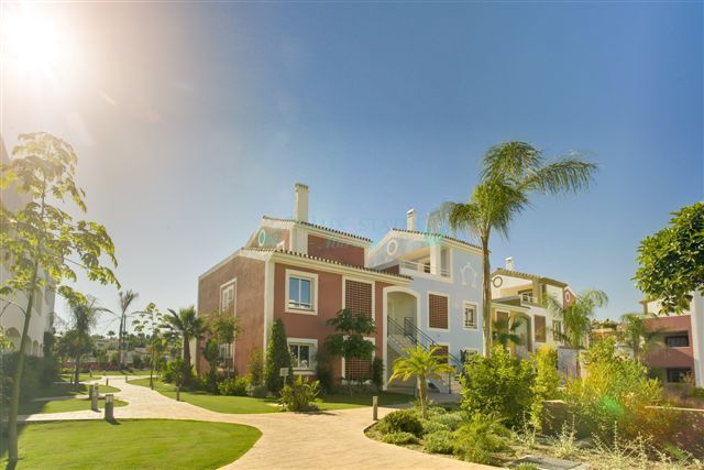 Apartment for sale in Cortijo del Mar, Estepona