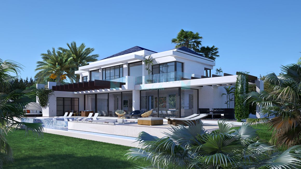 Luxury frontline golf villa for sale at La Alqueria, Benahavis, Costa del Sol