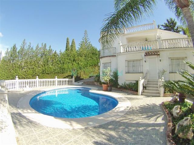 Rustic style villa for sale in Marbella, Costa del Sol