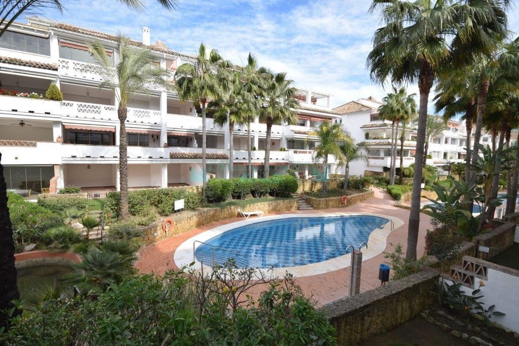 Fantastic firstline beach apartment in Las Cañas Beach, Marbella, Costa del Sol