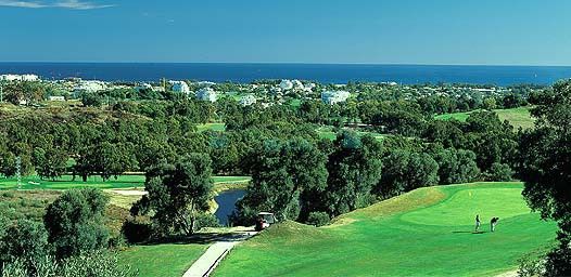 Magnificent plot for sale in La Alqueria, Benahavis, Costa del Sol