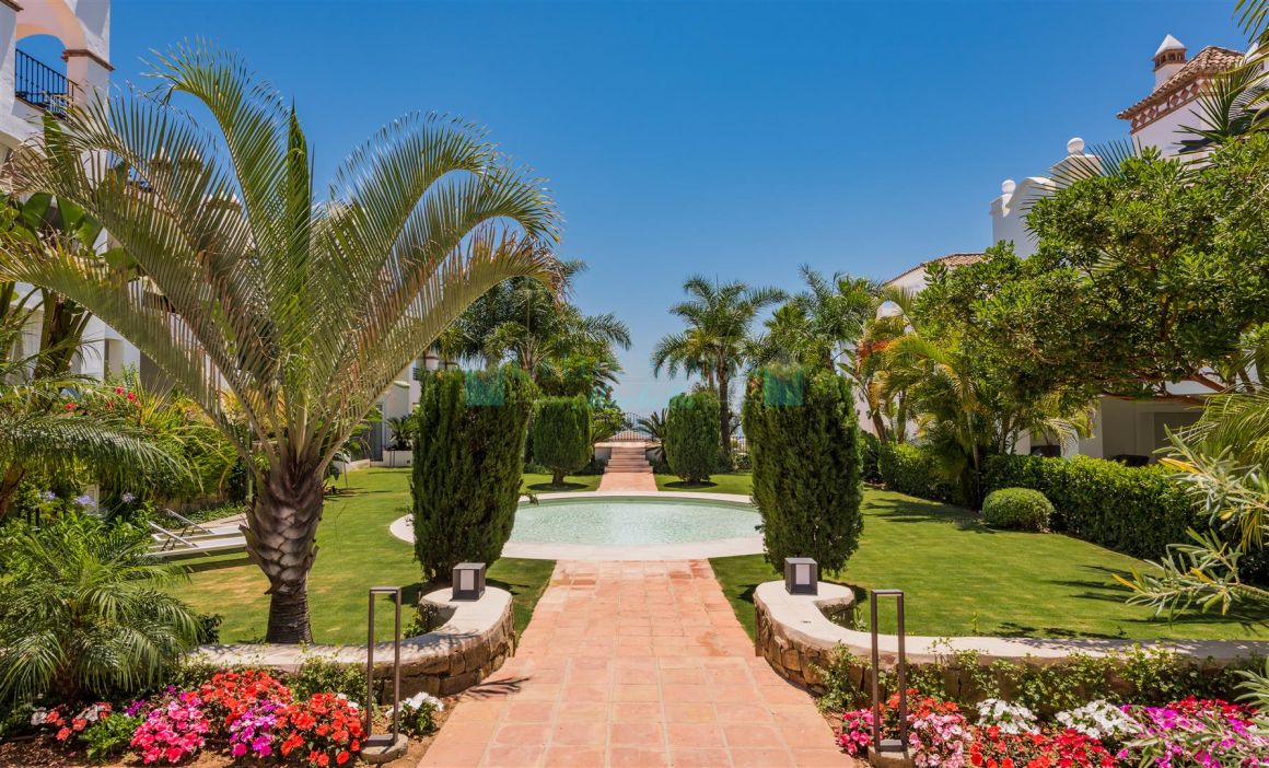 Quality duplex apartment for sale at Sierra Blanca, Marbella, Costa del Sol