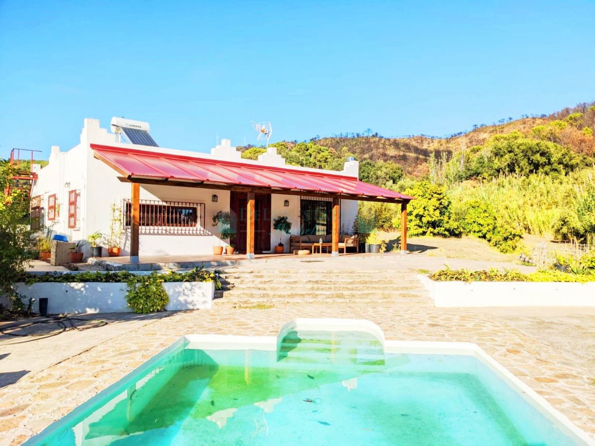 Perfectly renovated finca