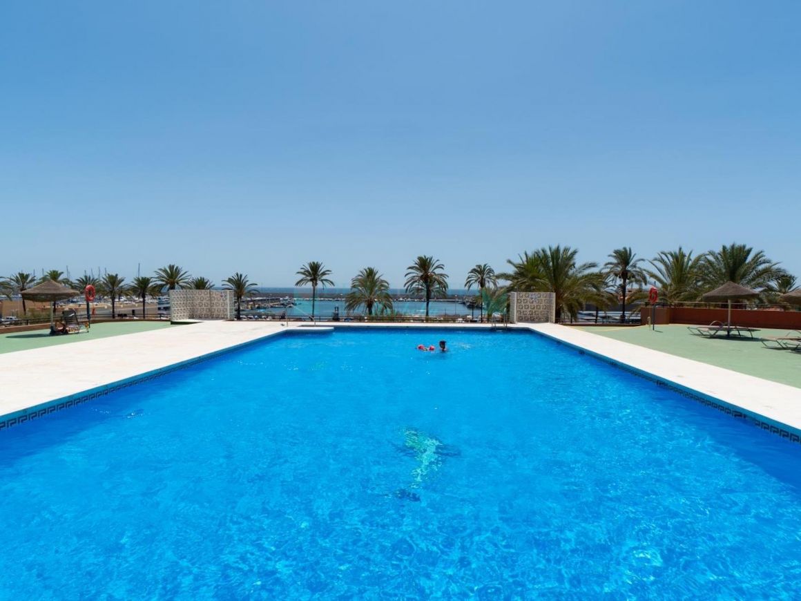 Apartment for sale for personal use or investment in a 4-star hotel in Fuengirola.
