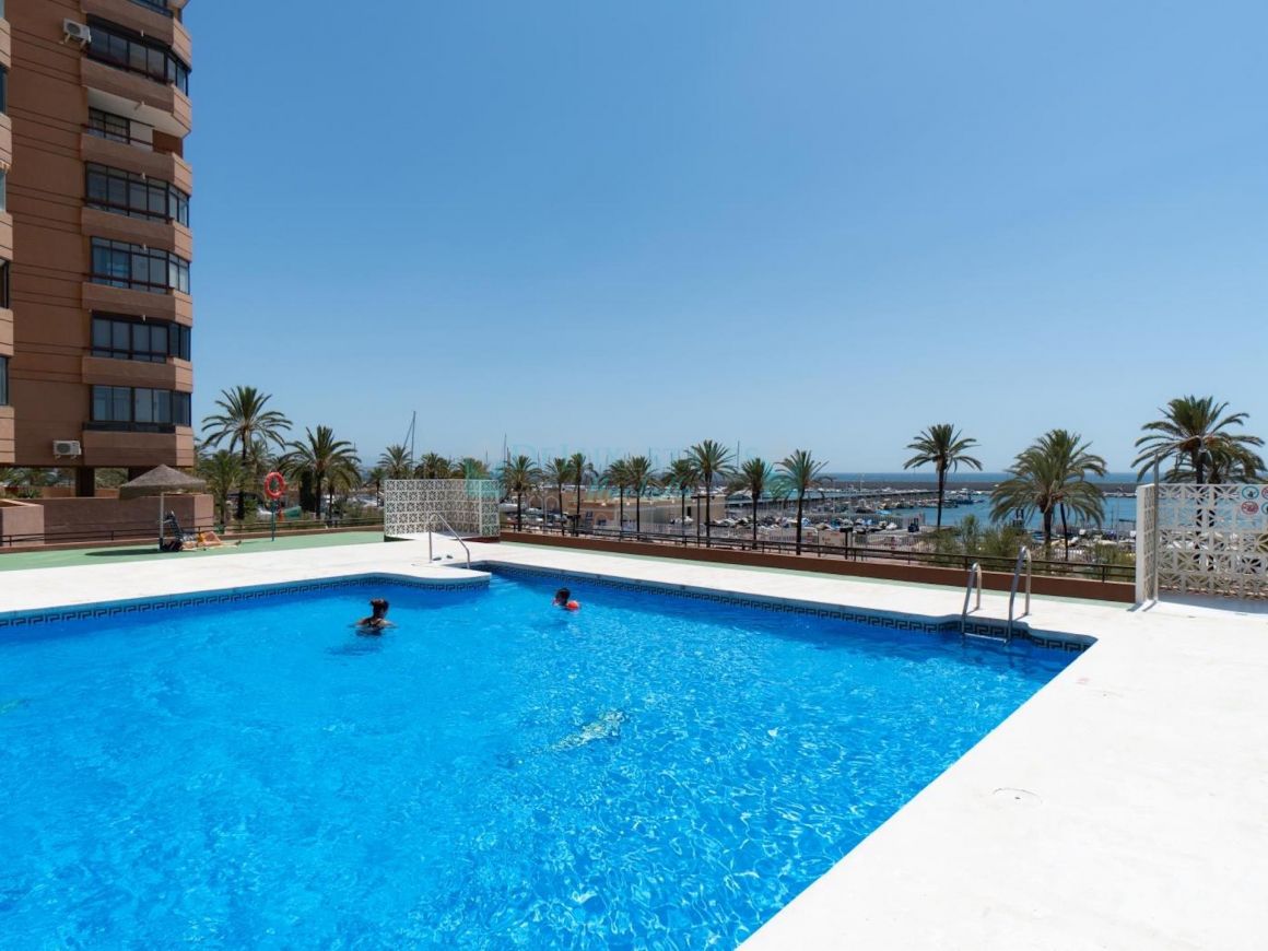 Apartment for sale for personal use or investment in a 4-star hotel in Fuengirola.
