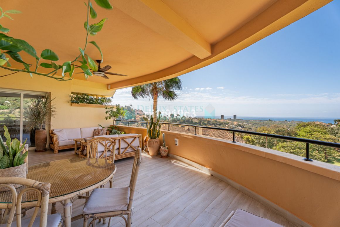 Apartment for sale in Elviria, Marbella East