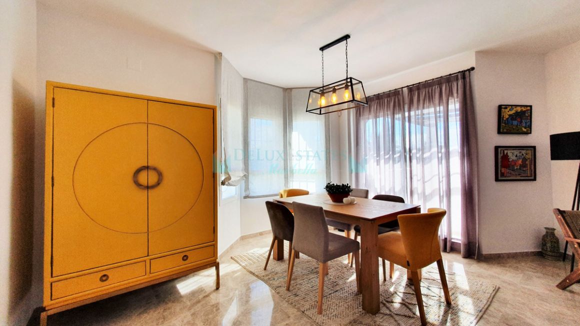 Penthouse for sale in Nueva Andalucia