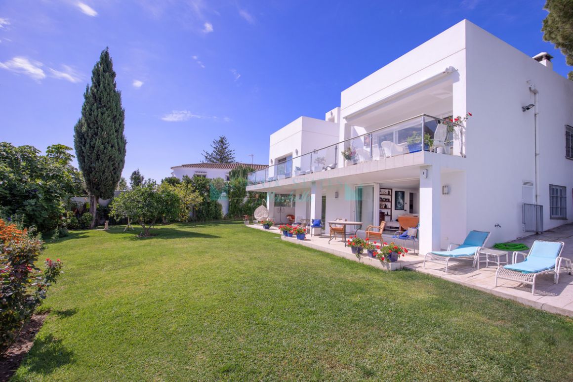 Villa for sale in Guadalmina Alta, San Pedro de Alcantara