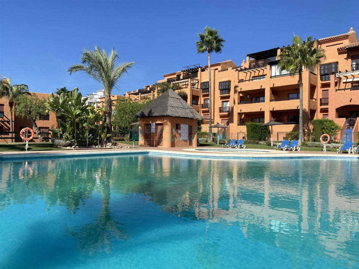 Ground Floor Apartment for sale in Benahavis