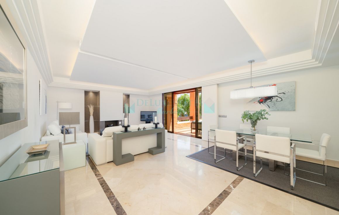 Penthouse for sale in Nueva Andalucia