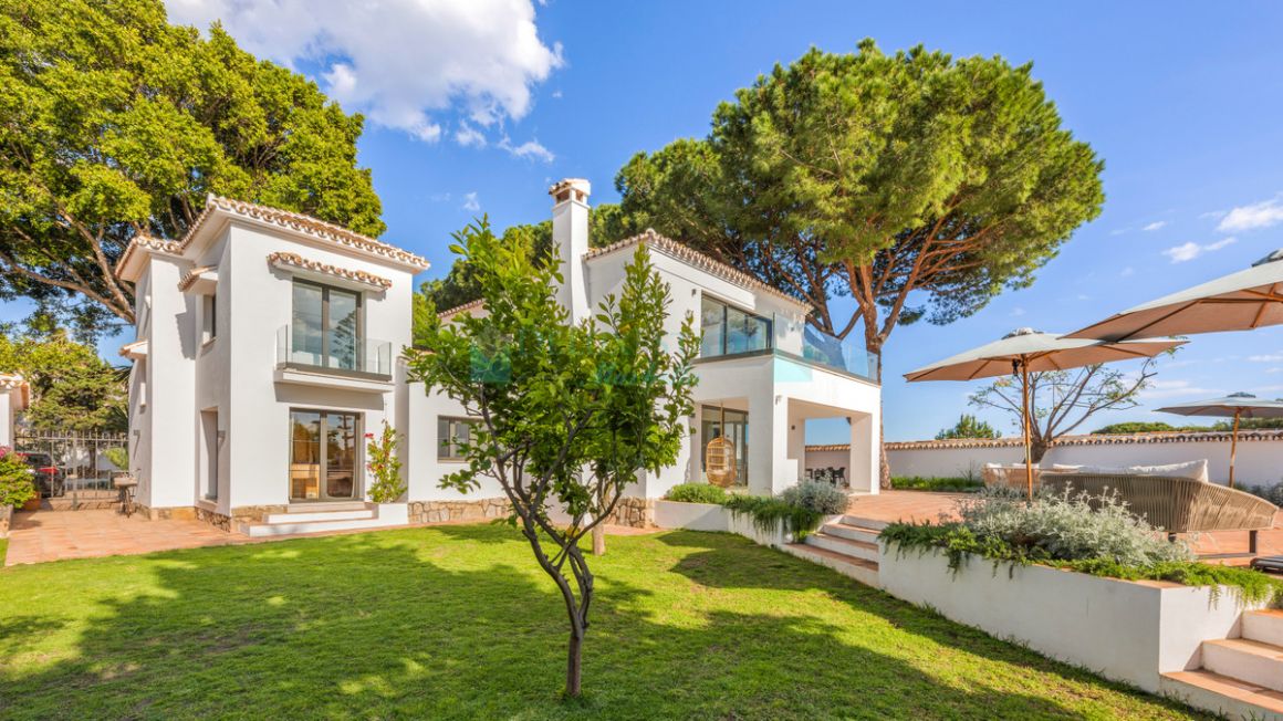 Villa en alquiler en  Cabopino, Marbella Este