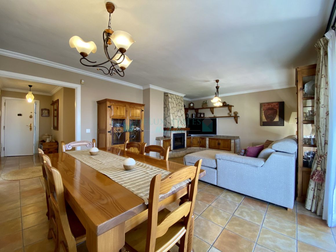 Penthouse for sale in Nueva Andalucia