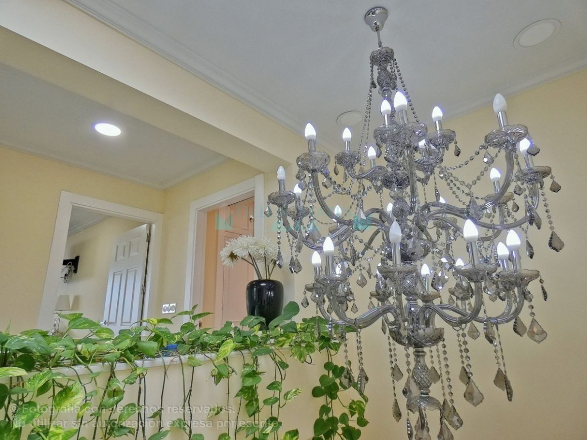 Villa for sale in Nueva Andalucia