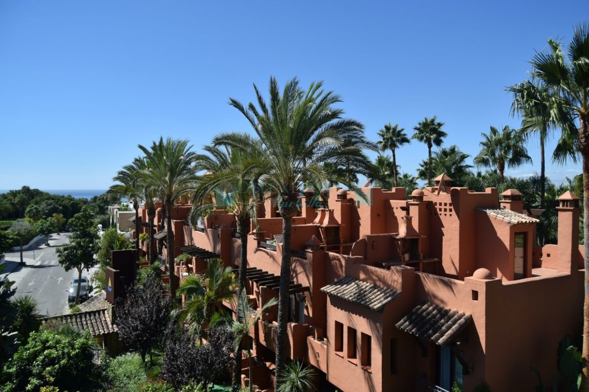 Semi Detached Villa for sale in Marbella Golden Mile