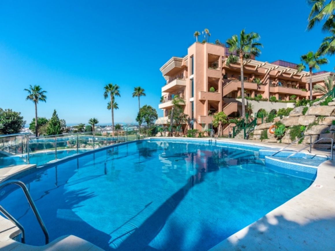 Apartment for sale in Nueva Andalucia