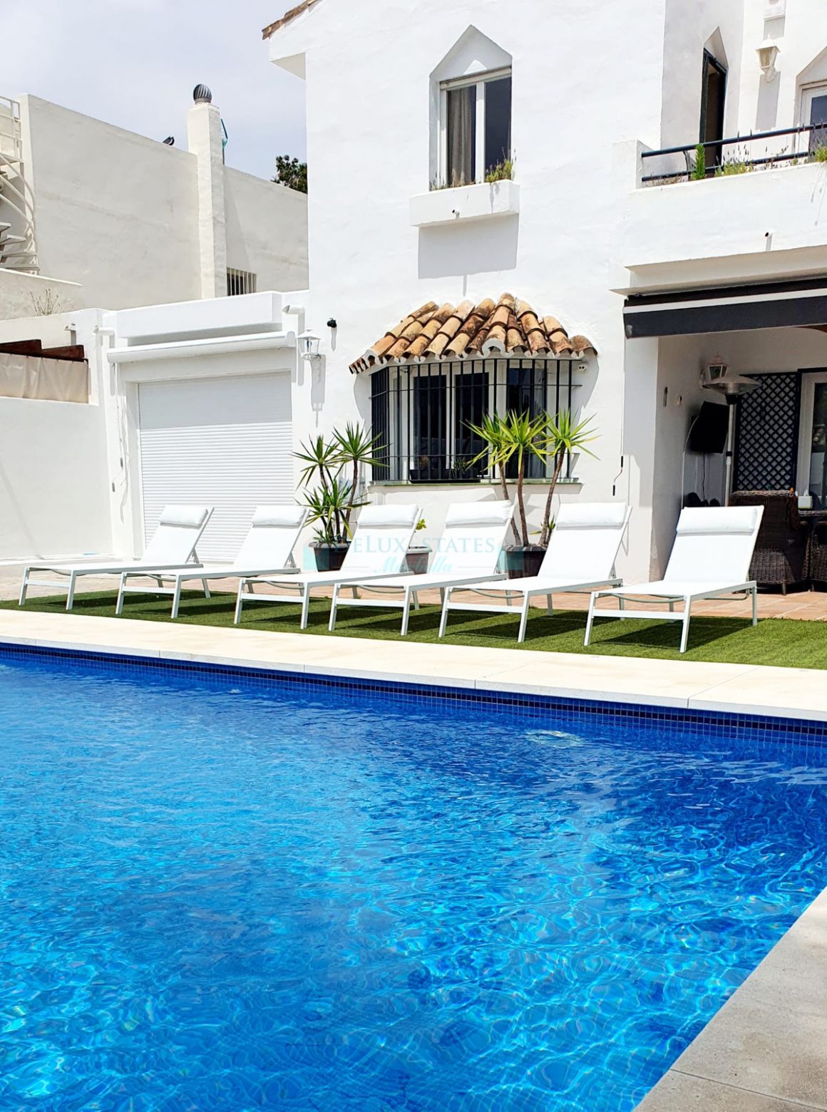Villa for sale in Atalaya, Estepona