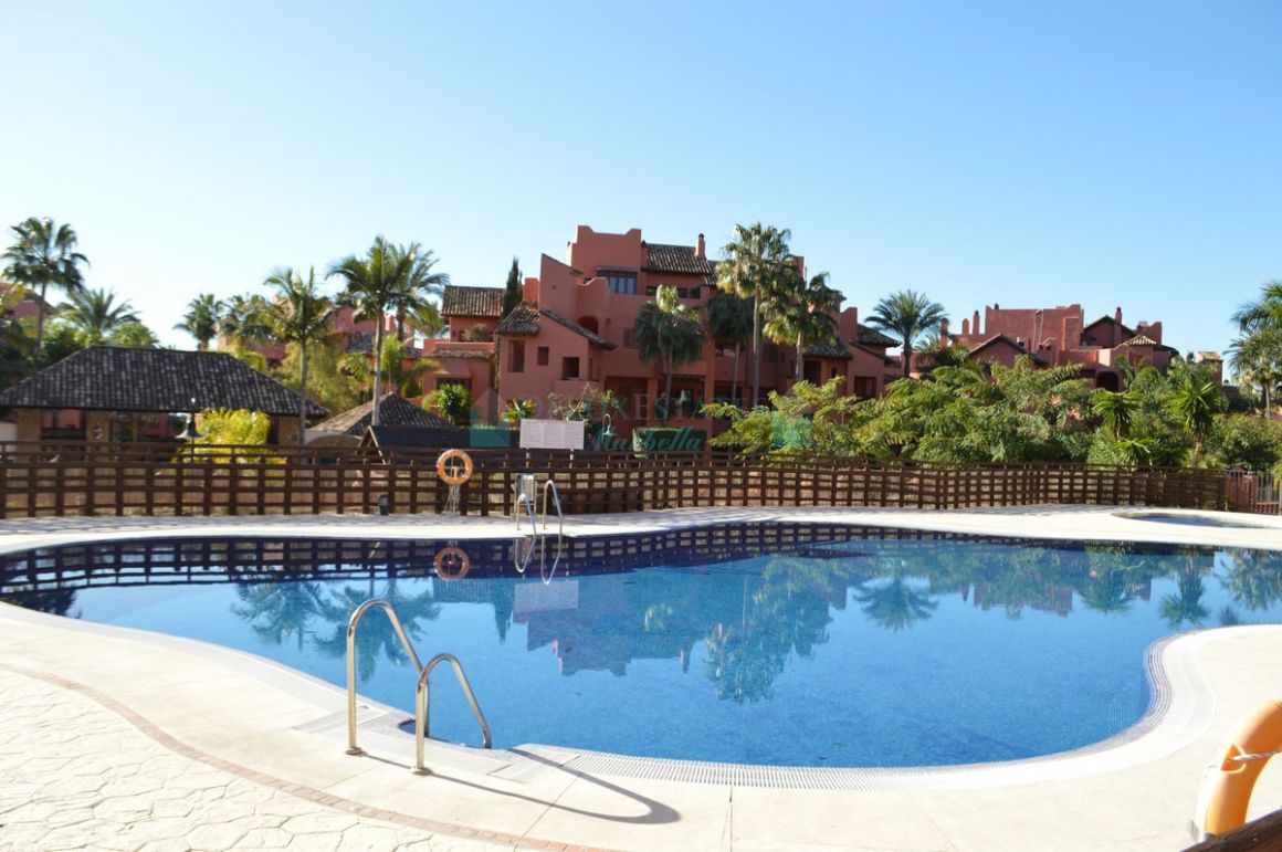 Apartment in New Golden Mile, Estepona