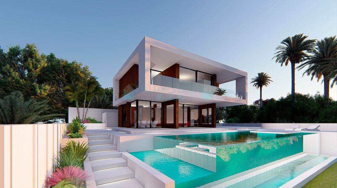 Villa for sale in Estepona