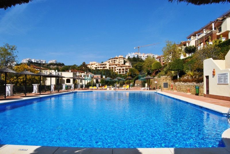 Penthouse for sale in Los Arqueros, Benahavis