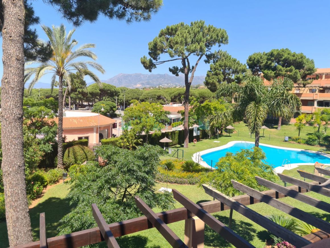 Apartment for sale in Elviria, Marbella East
