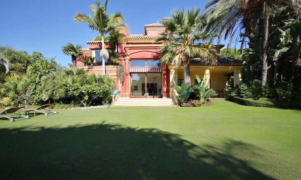 Semi Detached Villa for sale in Marbella Golden Mile