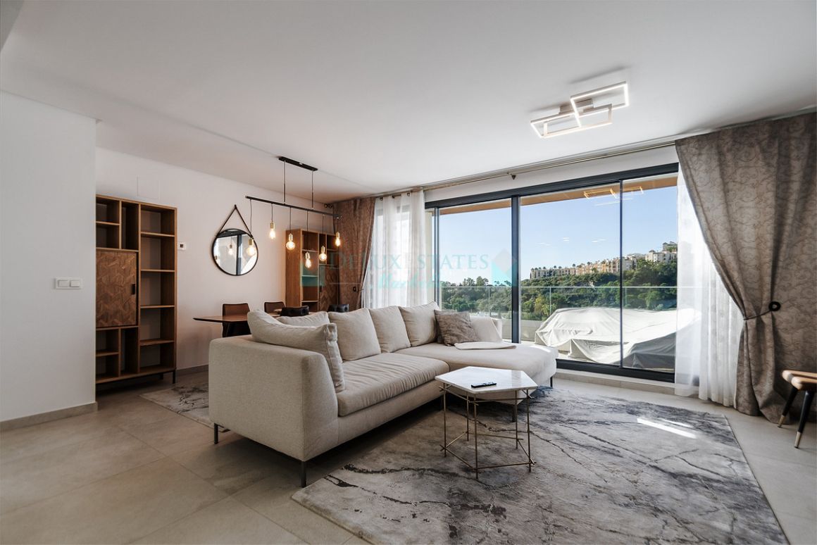 Penthouse for sale in La Quinta, Benahavis