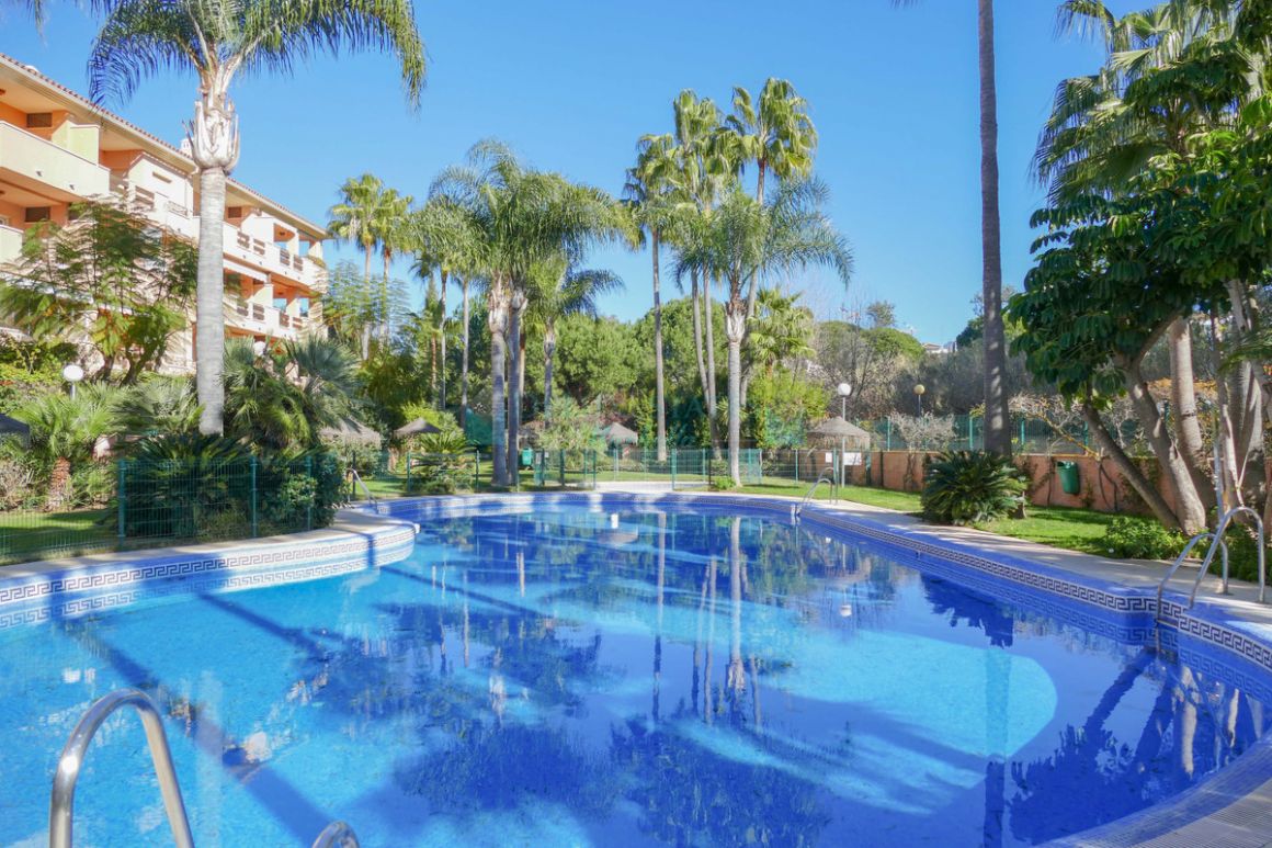 Apartment for sale in Marbesa, Marbella East