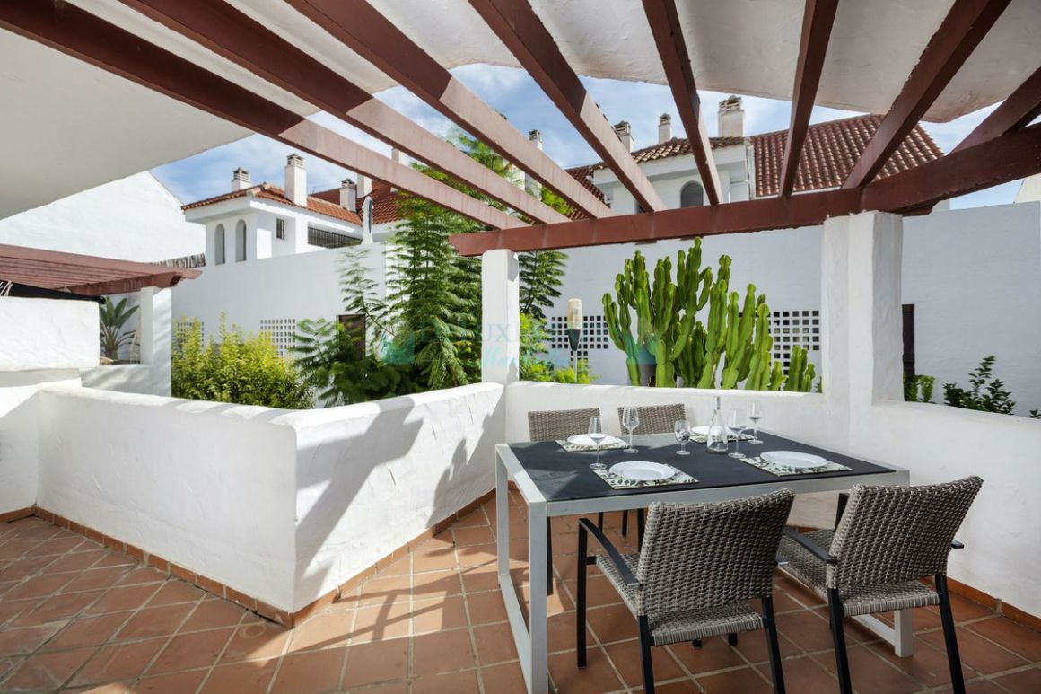 Ground Floor Apartment for sale in Nueva Andalucia