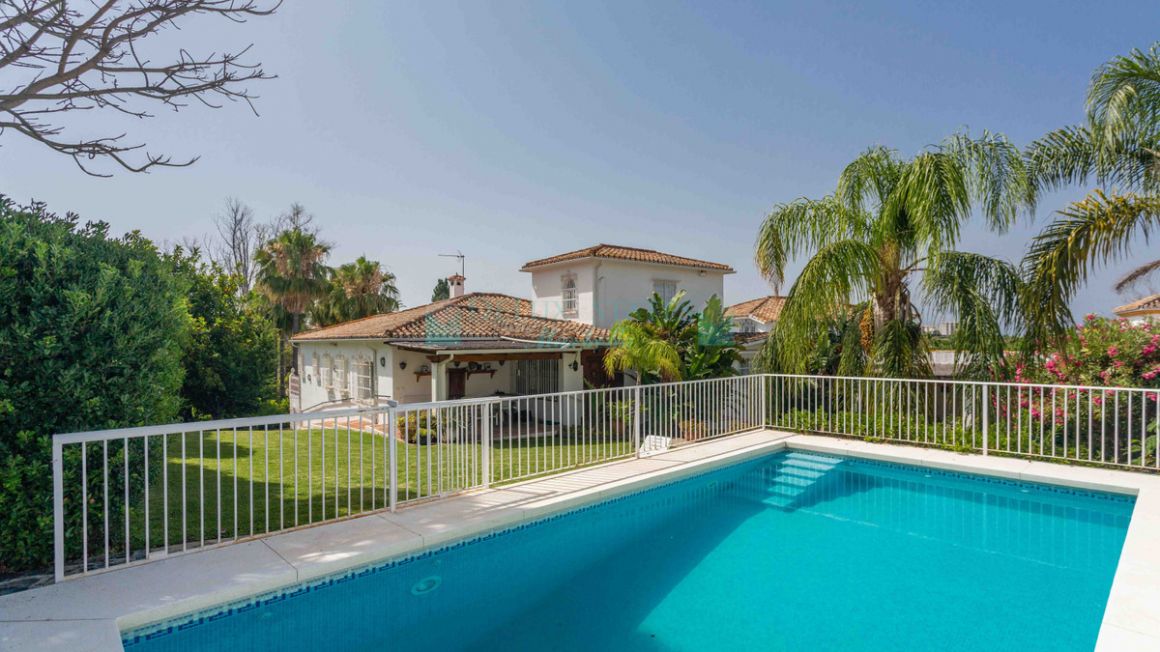 Villa for sale in San Pedro de Alcantara