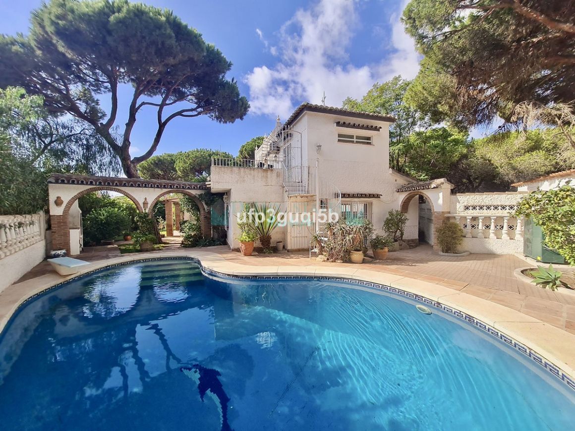Villa for sale in  Marbesa, Marbella East