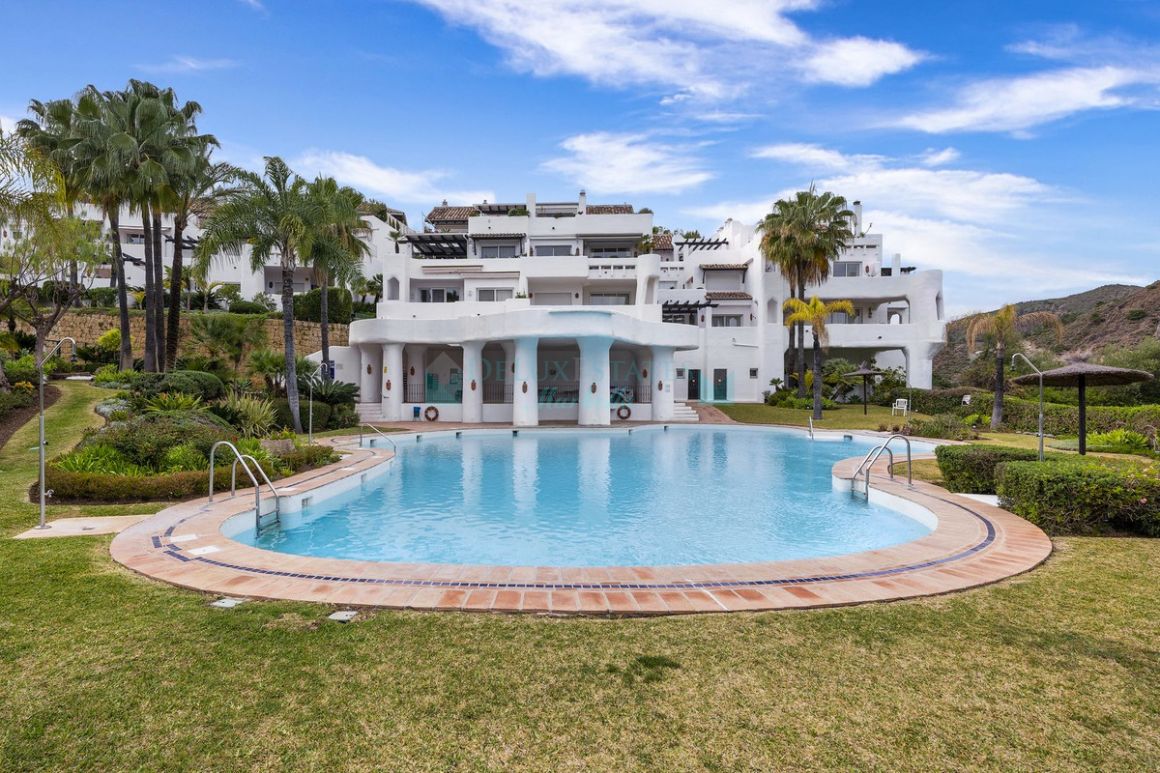 Ground Floor Apartment for sale in La Quinta, Benahavis