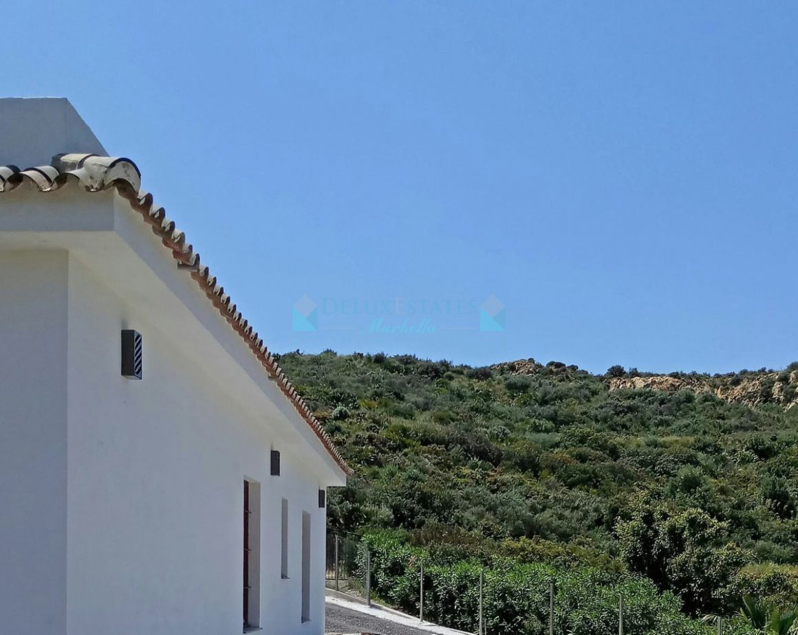 Finca for sale in Estepona