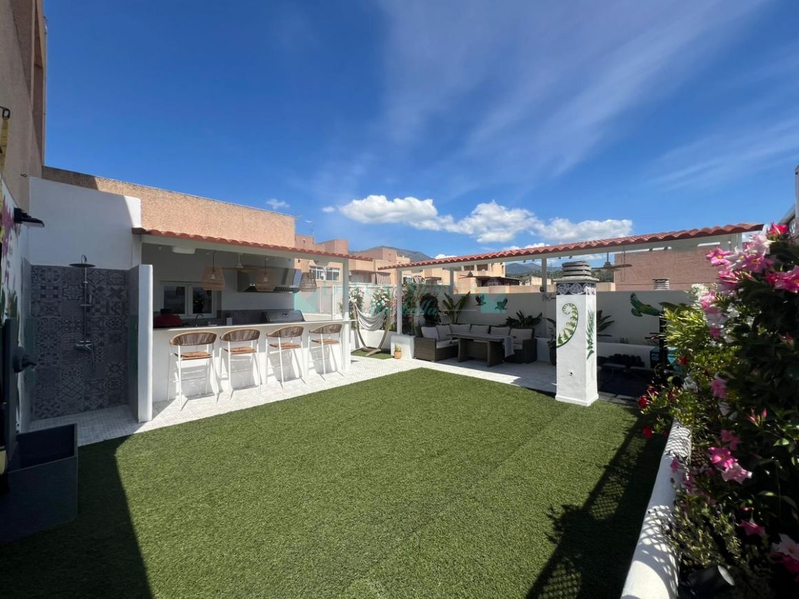Penthouse for sale in Estepona