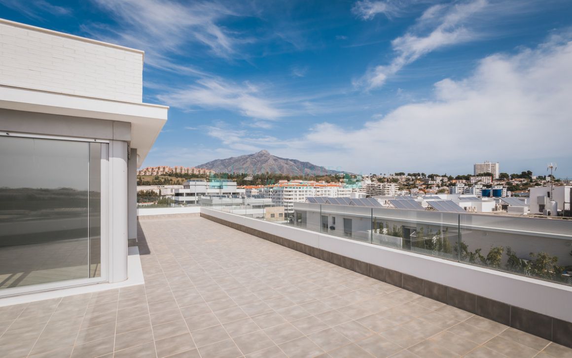 Penthouse for sale in Nueva Andalucia