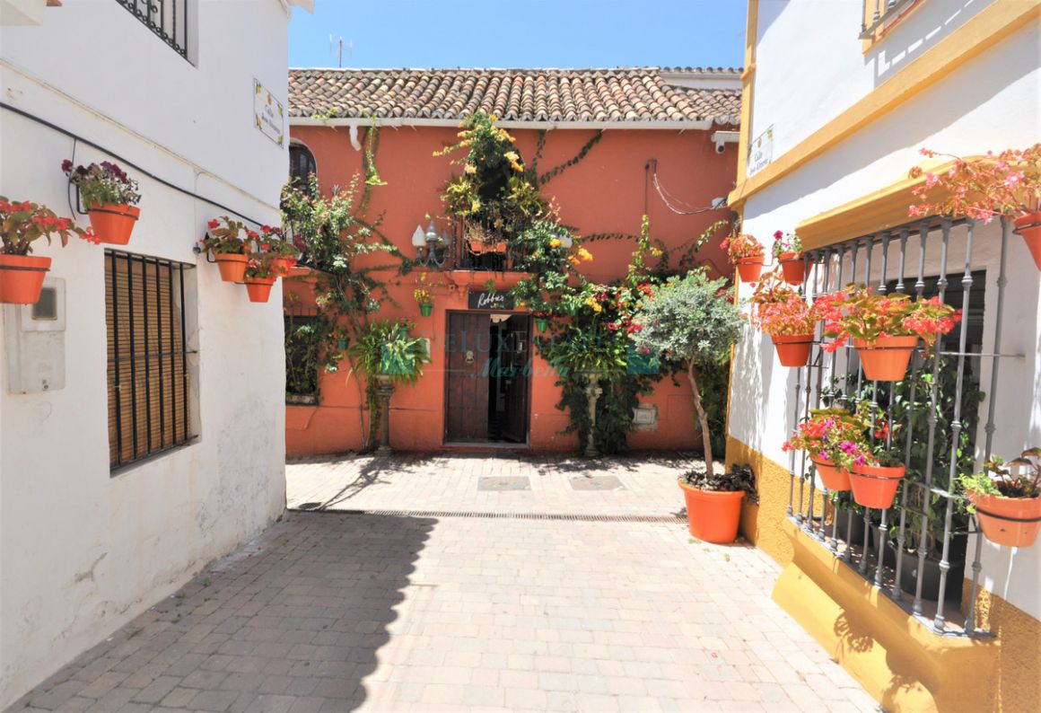 Restaurant for sale in Estepona