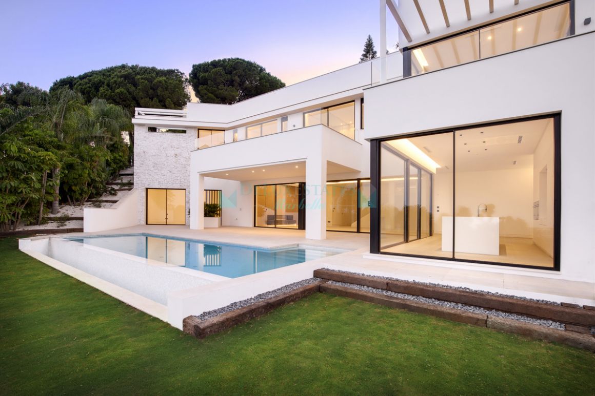 Villa en Rio Real, Marbella Este