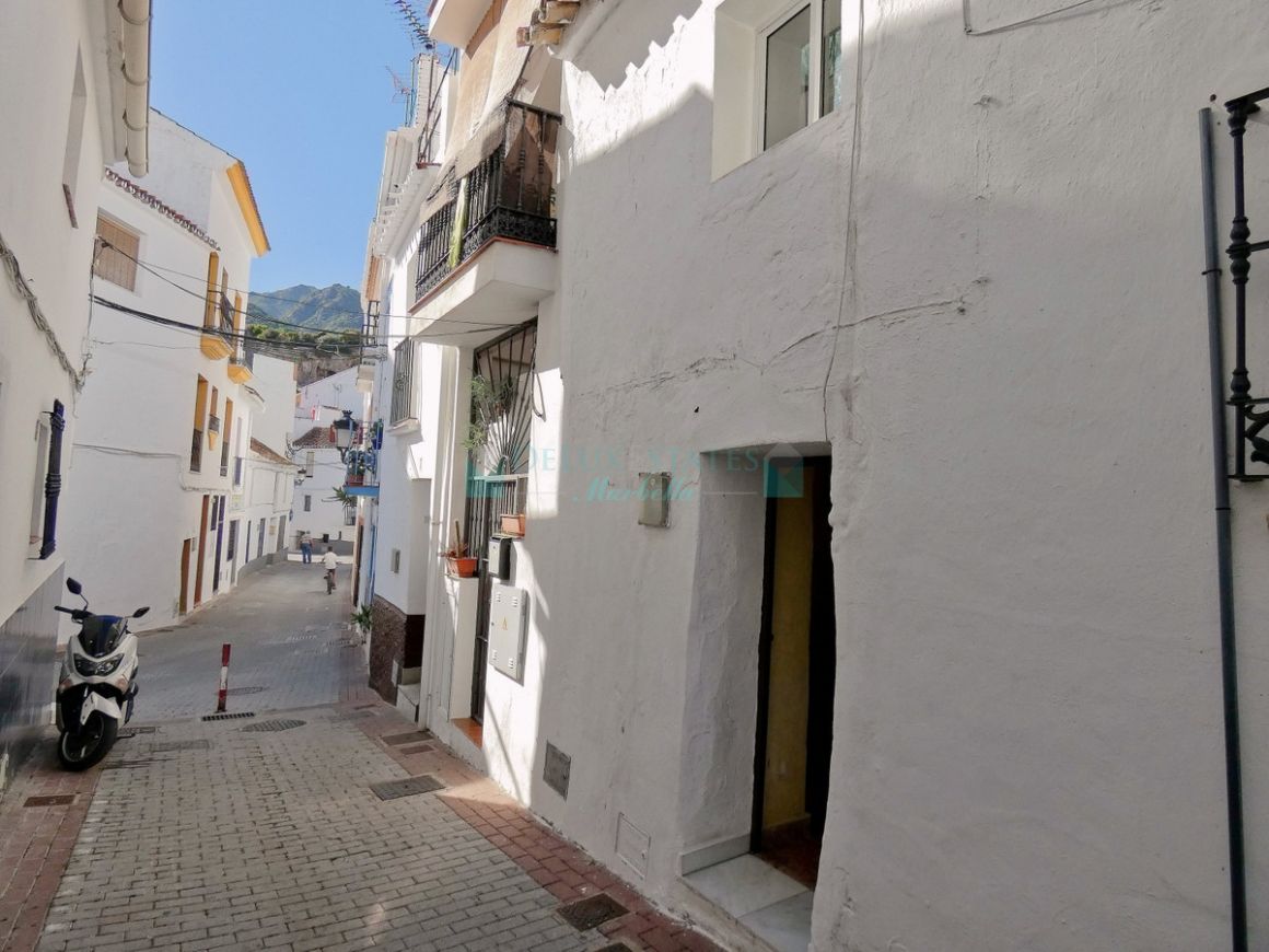 Ground Floor Apartment for sale in Ojen