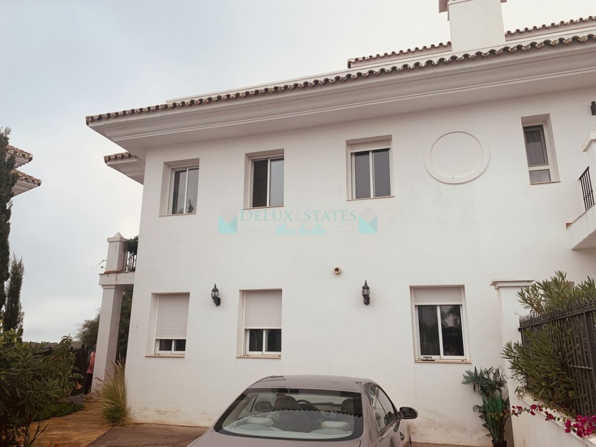 Villa for sale in Ojen