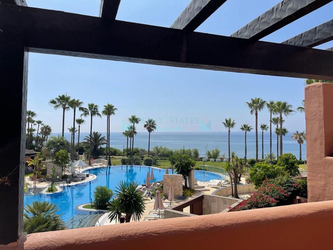 Apartment for rent in New Golden Mile, Estepona