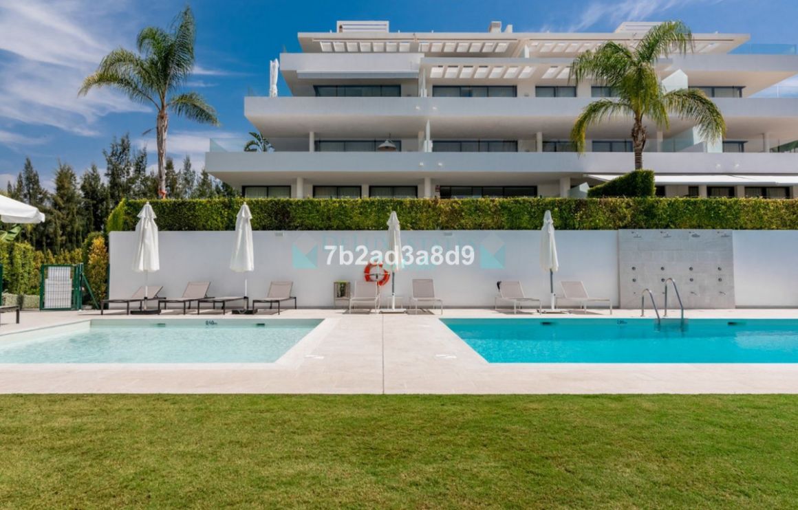 Penthouse for sale in Atalaya, Estepona