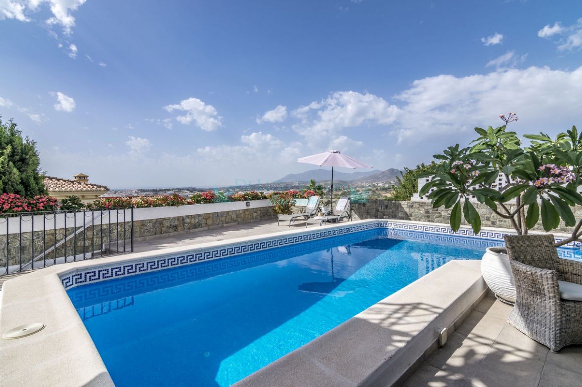 Villa in Nueva Andalucia