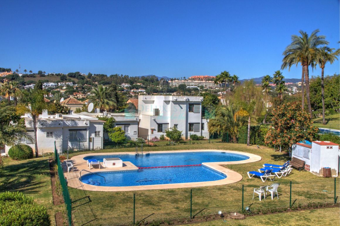 Penthouse for sale in Aloha, Nueva Andalucia